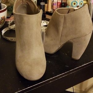 Taupe heeled booties